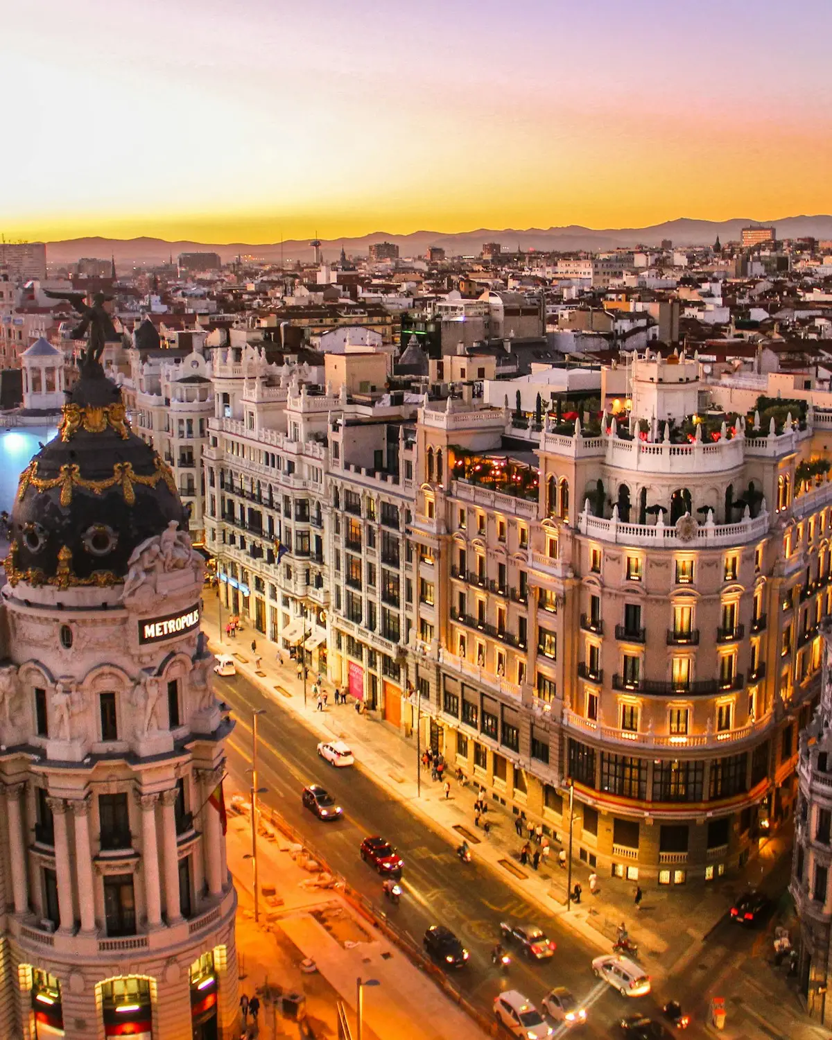 Edifício Metrópolis e a Gran Vía, em Madri